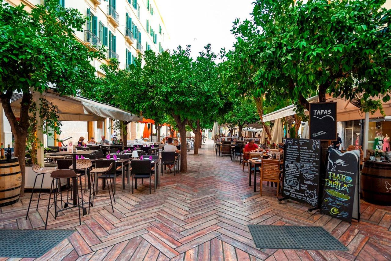 Genteel Home Plaza De Las Flores Malaga Luaran gambar